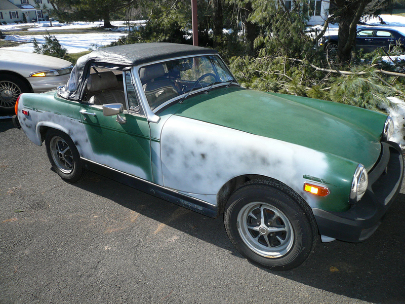 Illustration for article titled Car for a loving owner! 1979 MG midget